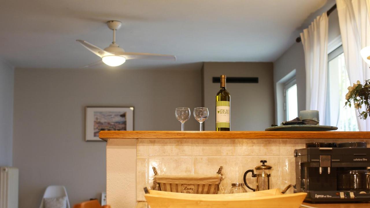 Artemis Apartment,Beach Two-Bedroom エクステリア 写真